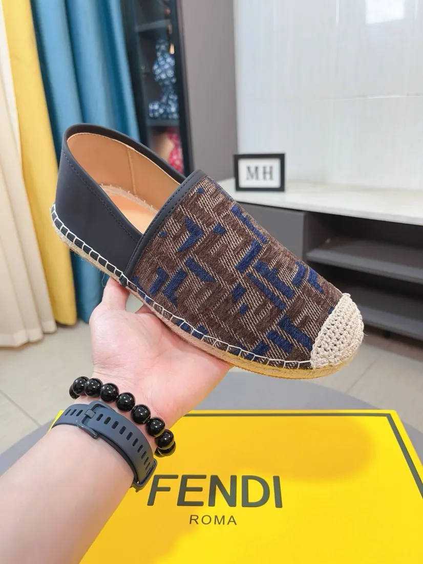 Men's shoes 💰400🌸🌸[FENDI] Fendi 💫Men's latest slip-on Loaf casual shoes ✔️The original one-to-one replica is available at the counter at the same time🏍️Fabrics: Italian imported fabrics, pure hand-pulled threads, raw rubber breathable and non-slip outsole, lining breathable and comfortable lambskin, density 100% comfortable, original rubber outsole wear-resistant ✔️Code number: 38-44, you deserve it, (Note: 45 can be customized, non-refundable and non-exchangeable)